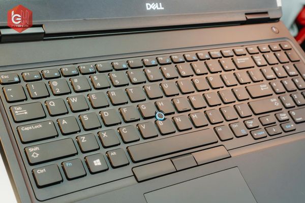 LAPTOP DELL 5590 CORE i5-8250U | 8GB RAM | 256GB SSD | 15,6