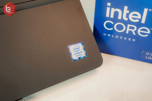 LAPTOP DELL 5590 CORE i5-8250U | 8GB RAM | 256GB SSD | 15,6