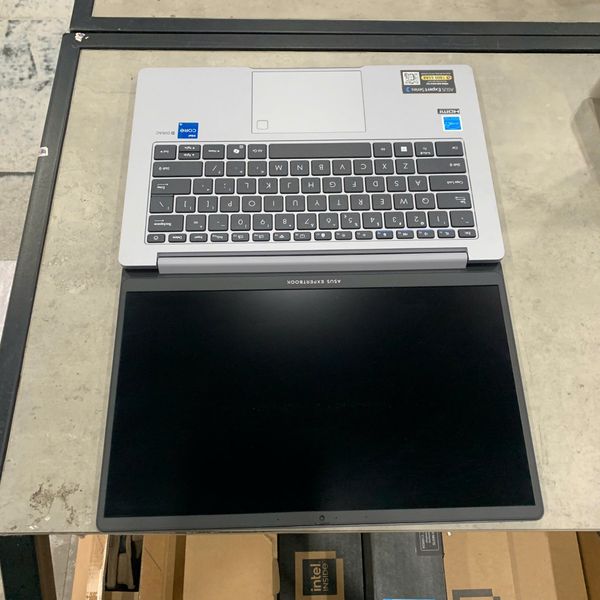 LAPTOP ASUS EXPERTBOOK P1403CVA-i5SE16-63WS CORE i5-13500H | 16GB RAM | 512GB SSD | Intel Iris Xe Graphics | 14' FHD | Win 11 - 2ND FULLBOX 99% BHH 04/2027