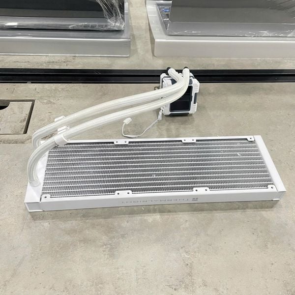 Tản Nhiệt Nước Thermalright Frozen WarFrame 360 ARGB Display - White | gông AMD | QSD BH 1 THÁNG