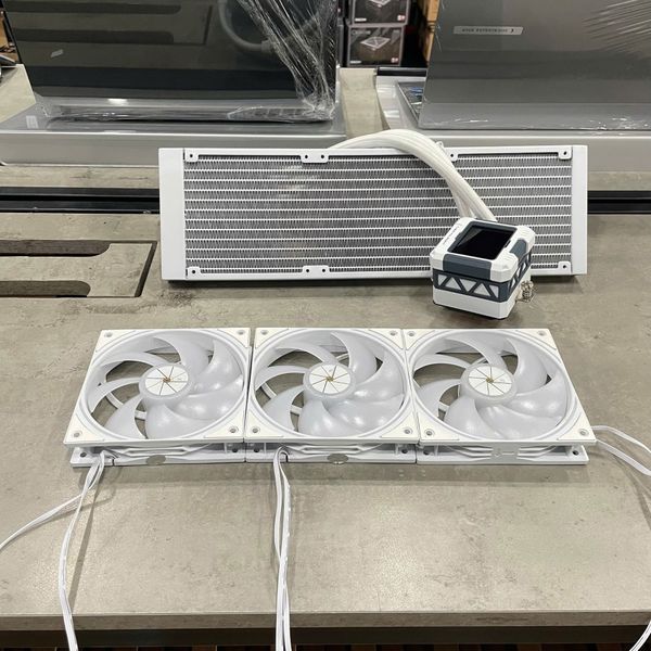 Tản Nhiệt Nước Thermalright Frozen WarFrame 360 ARGB Display WHITE | GÔNG AMD - 2ND BH 1 THÁNG