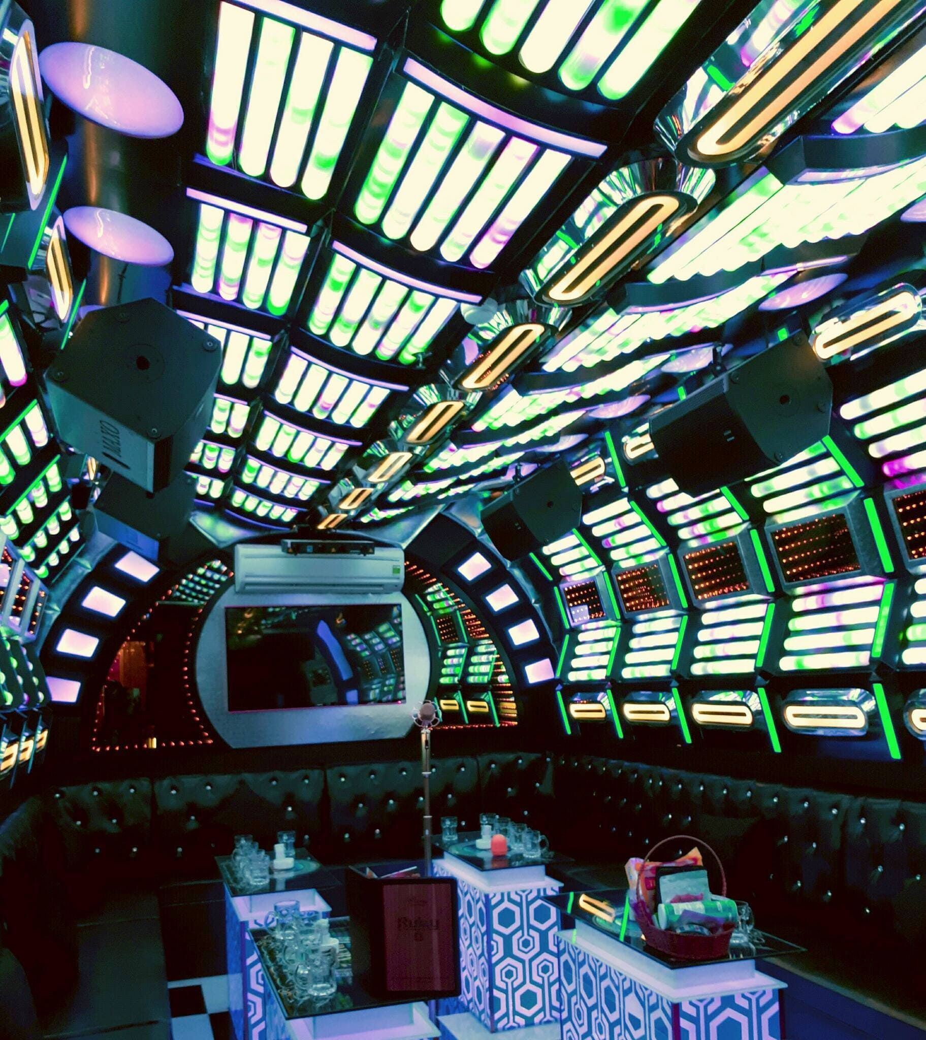 Karaoke AMZ - 546 Hương Lộ 2