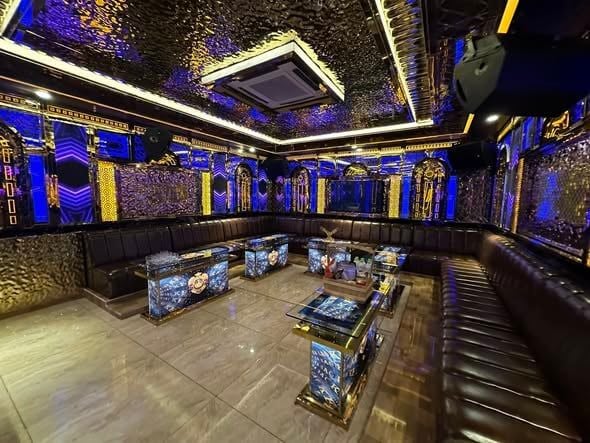 Karaoke Royal - 146A Tây Hòa
