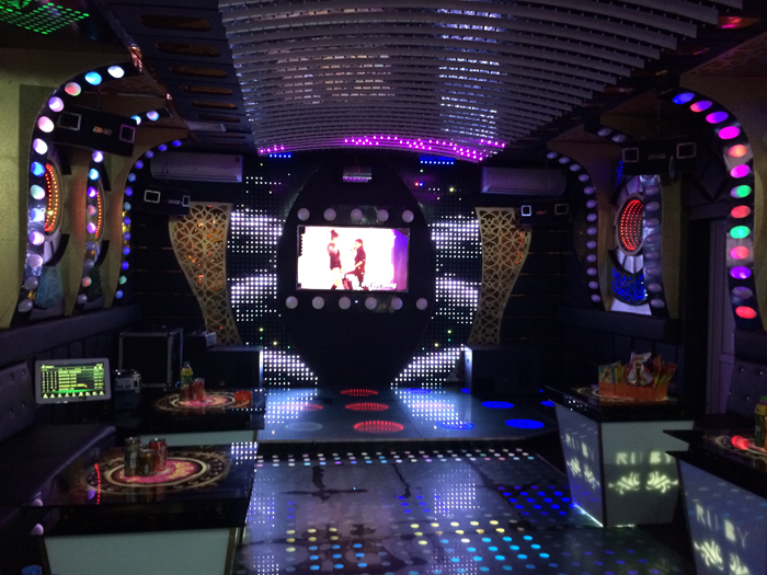 Karaoke BOSS KTV - 176 Ngọc Hân Công Chúa