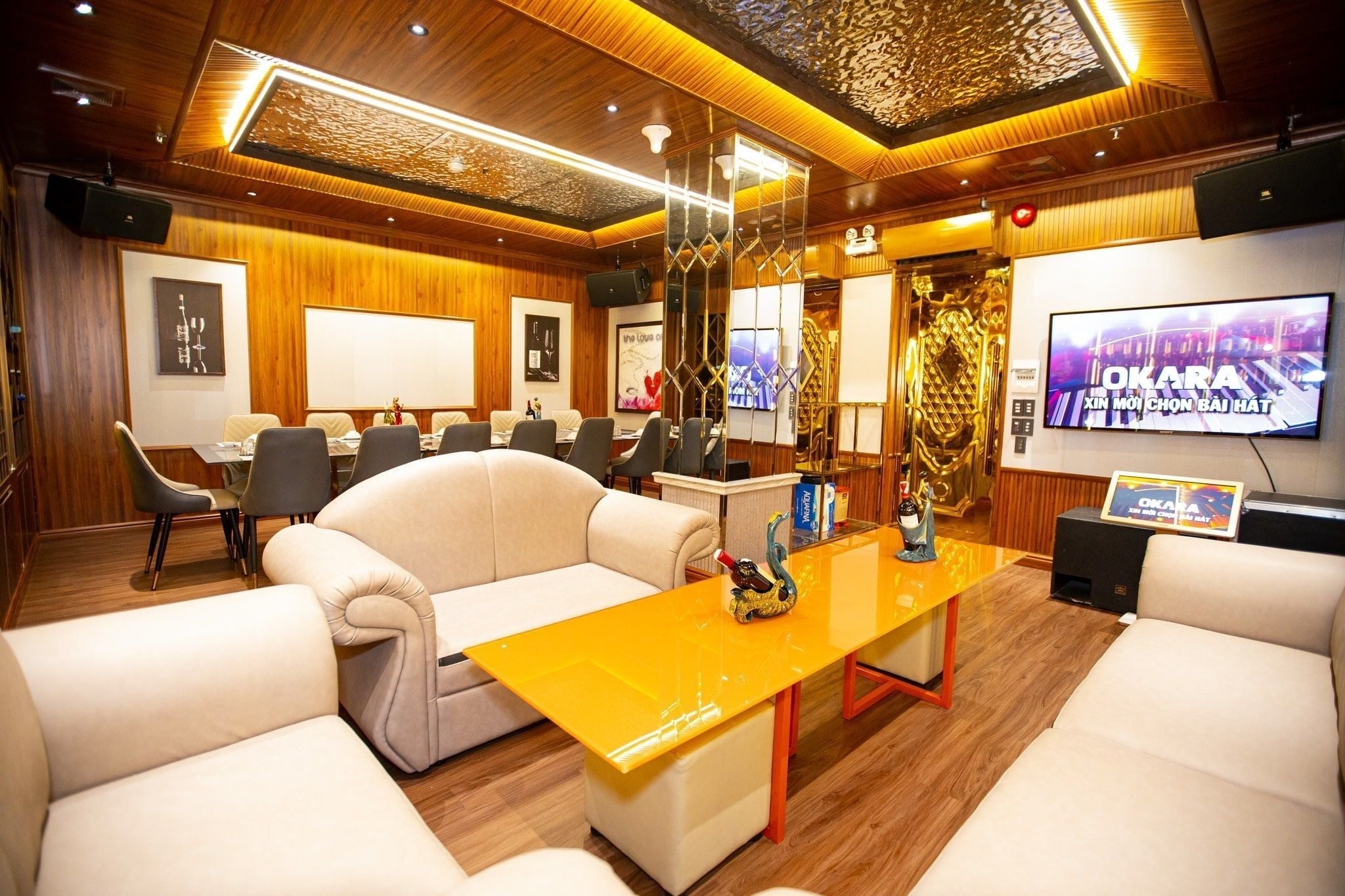 Karaoke Sài Gòn Star - 204 Nguyễn Thị Minh Khai
