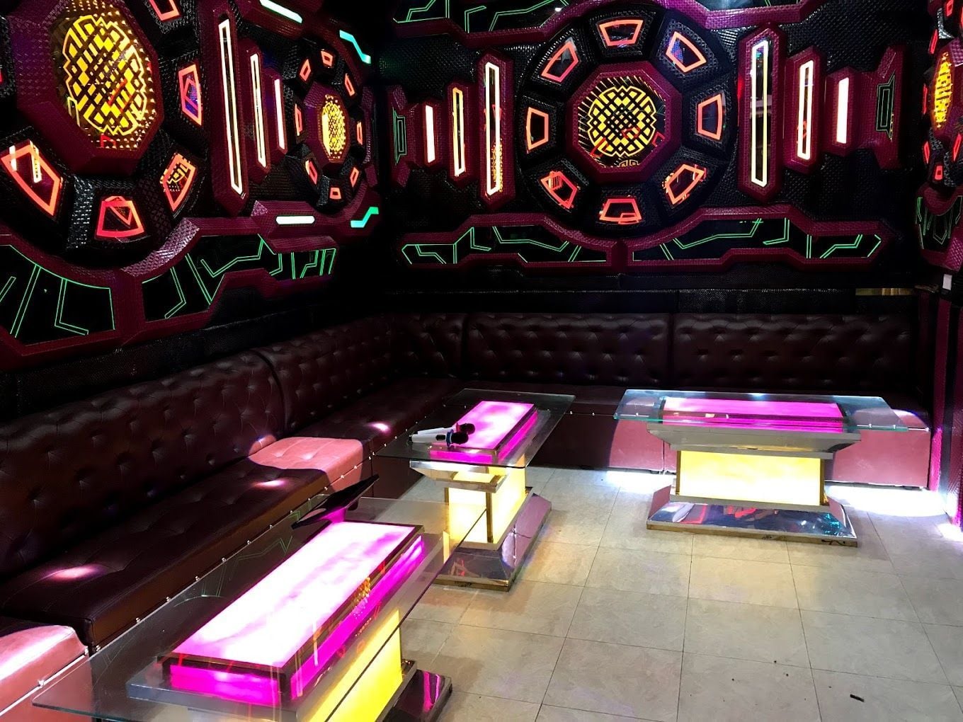 Karaoke Lộc Vàng - 129 Đường 9A