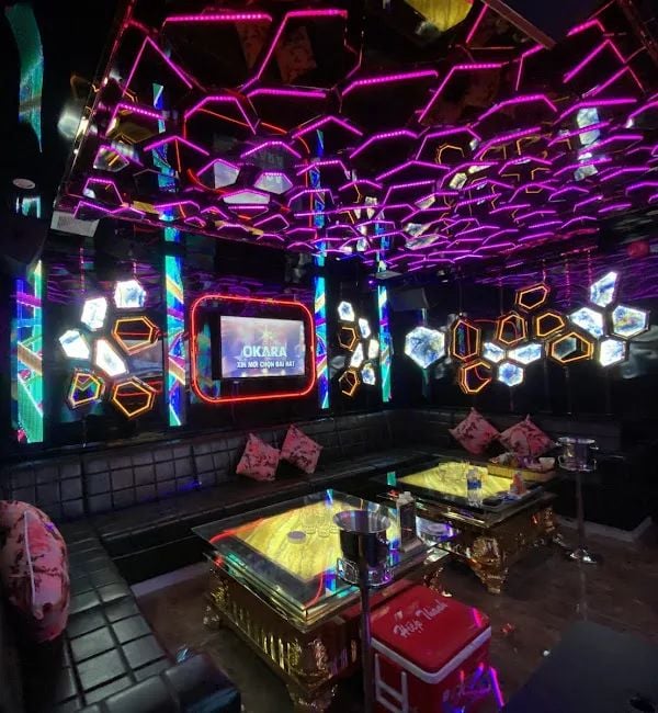 Karaoke Hoạ Mi - 810 Tân Kỳ Tân Quý