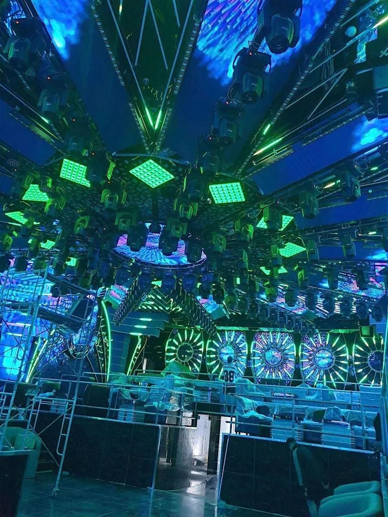 Newspace Ember Lounge - 303 Phạm Văn Đồng