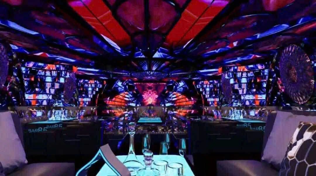 Newspace Ember Lounge - 303 Phạm Văn Đồng