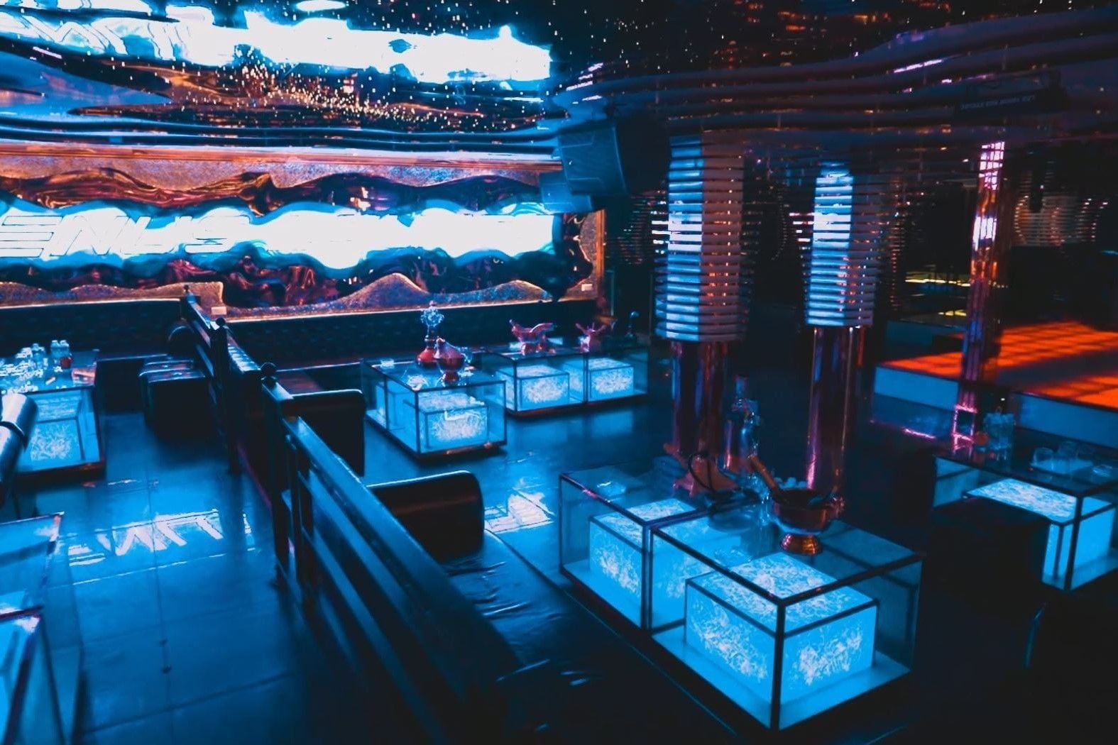 ZoneX Lounge - 117 Xuân Thuỷ