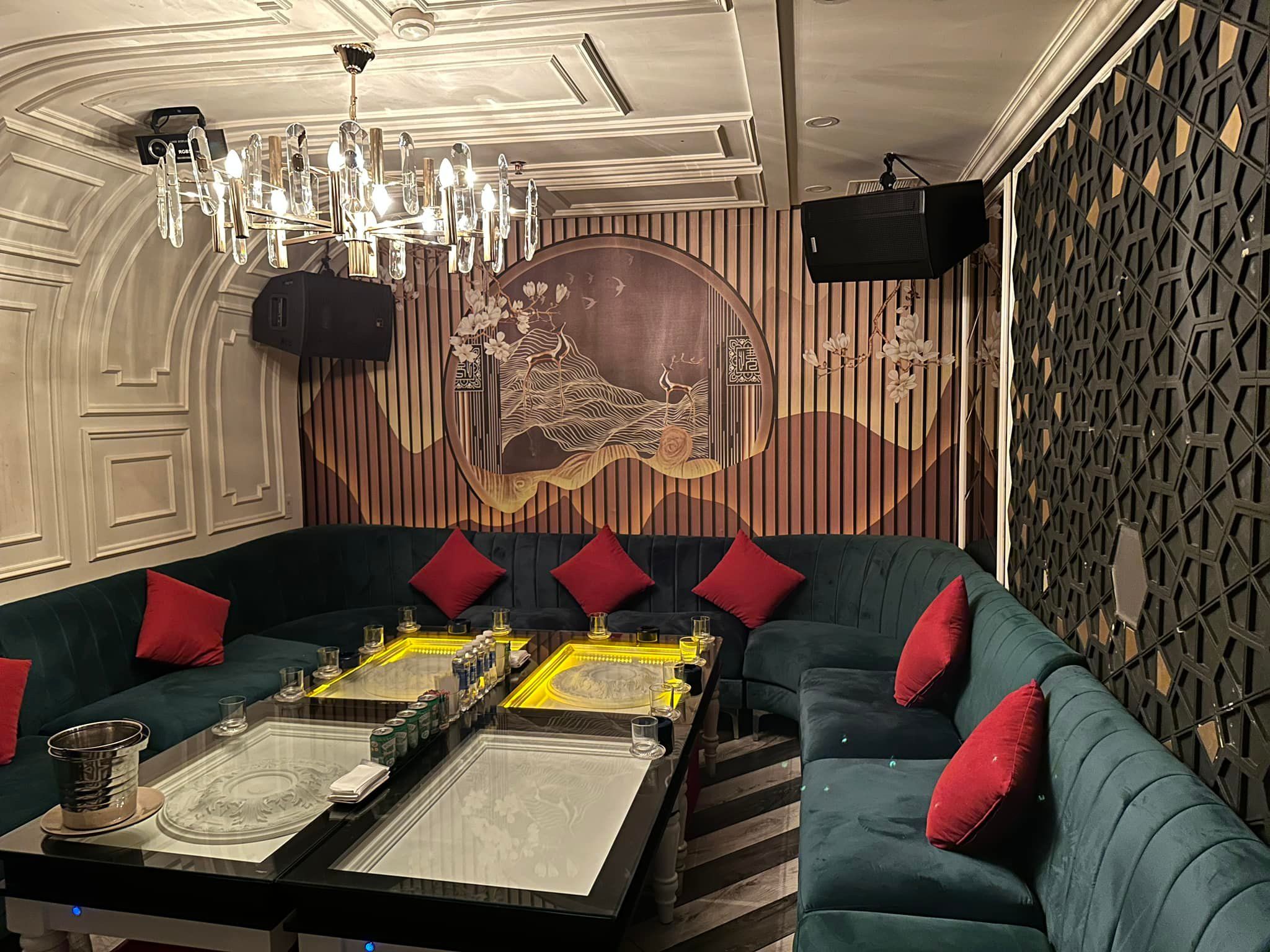 Karaoke BB Restaurant - 127 Nguyễn Thái Bình