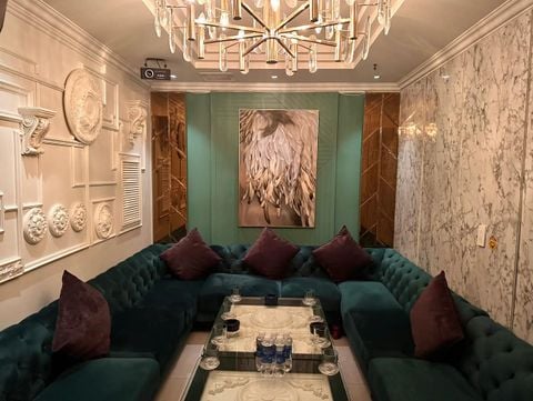 Karaoke BB Restaurant - 127 Nguyễn Thái Bình