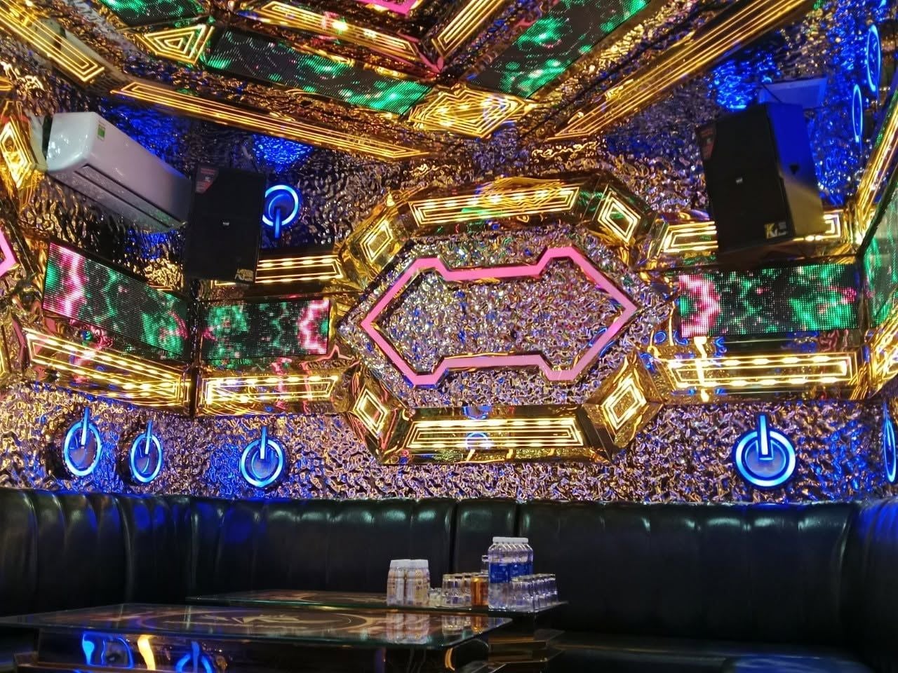Karaoke King - Ấp 10 Lương Hoà