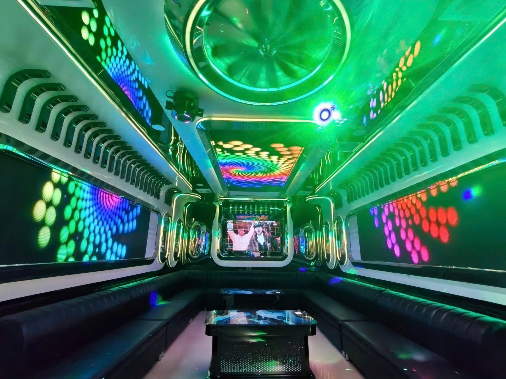 Karaoke 5 Sao - 473 Hoàng Quốc Việt