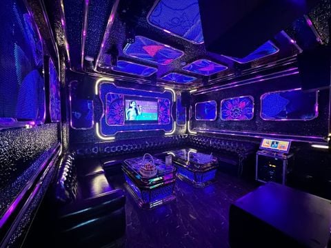 Karaoke Dubai - 35 Trần Hưng Đạo