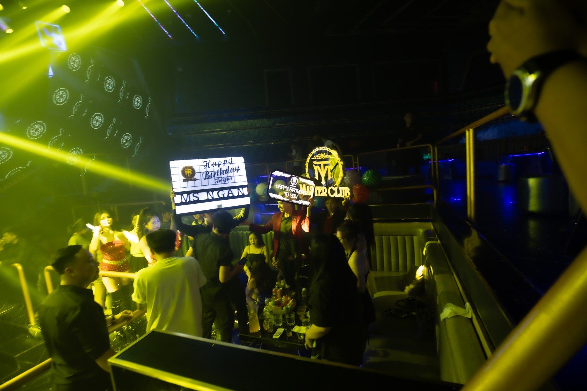 Club 71 - 124A1 Võ Nguyên Giáp