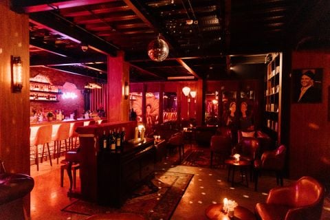 NoiR LGBTQ Lounge - 143 Hồ Nghinh