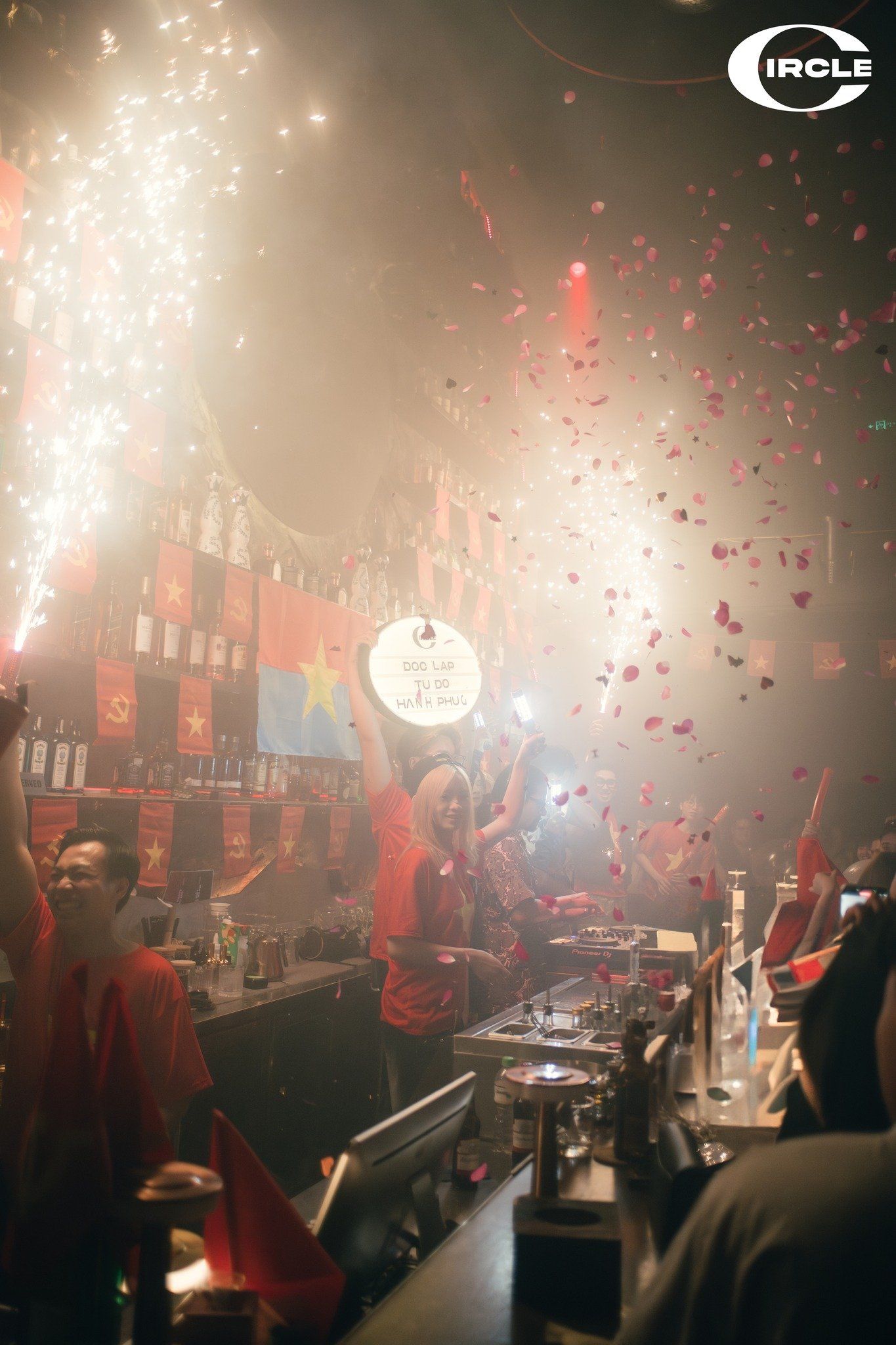 Circle Mixology & Bar - Đinh Liệt