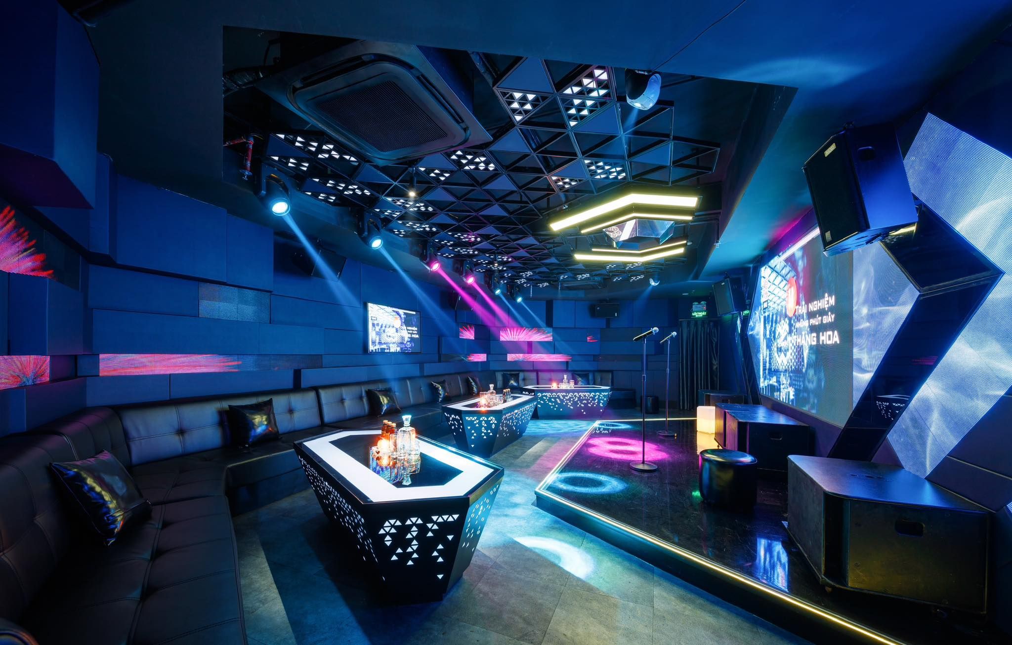 Karaoke Star KTV - 334 Xã Đàn