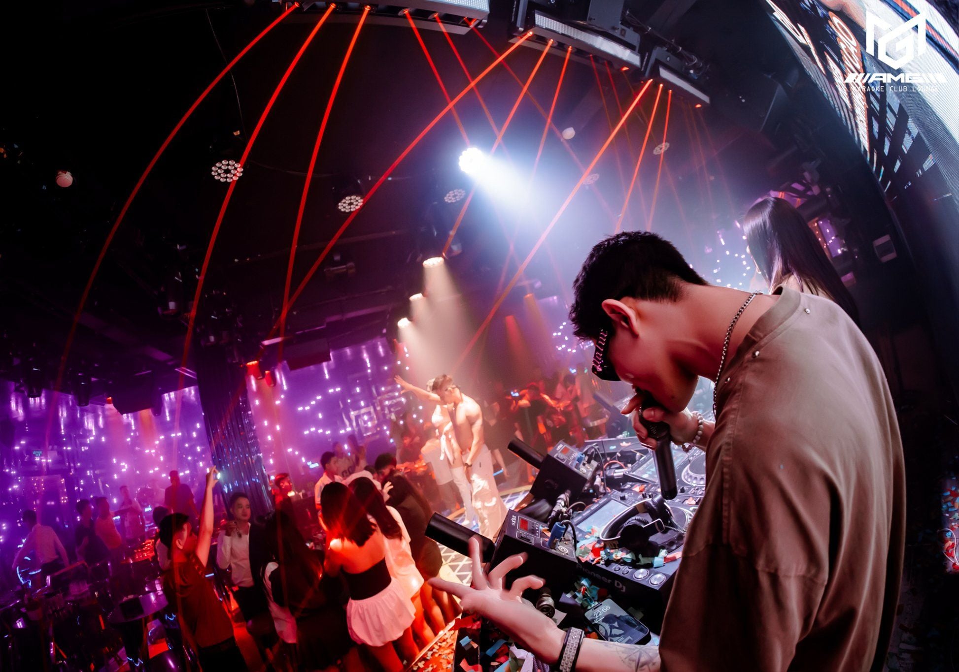 AMG Lounge & Bar - KĐT Midtown One