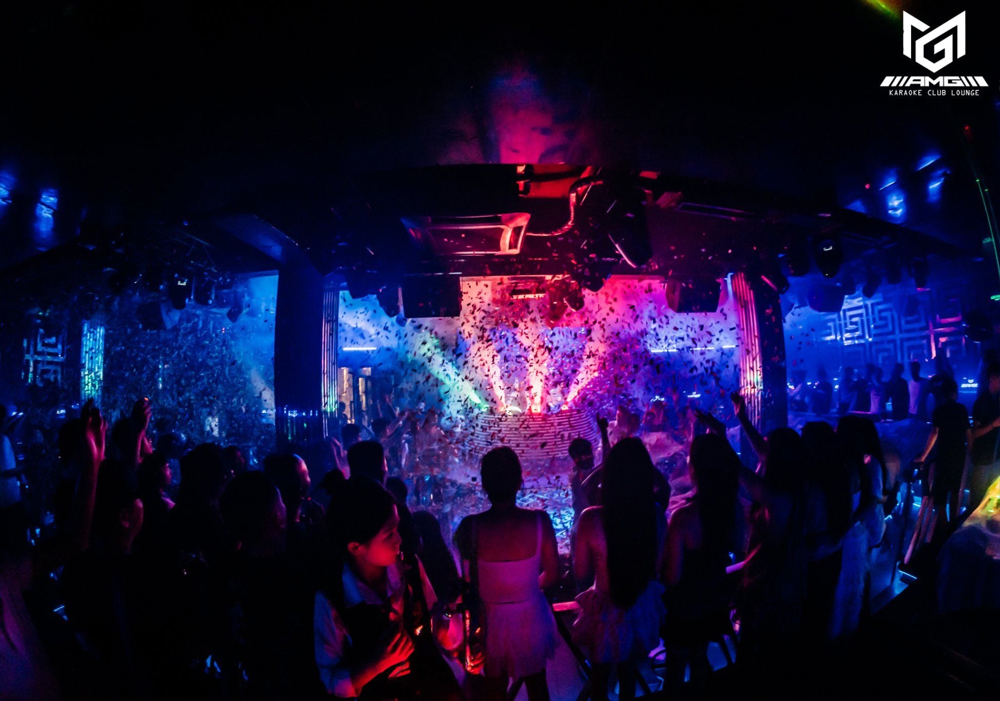 AMG Lounge & Bar - KĐT Midtown One