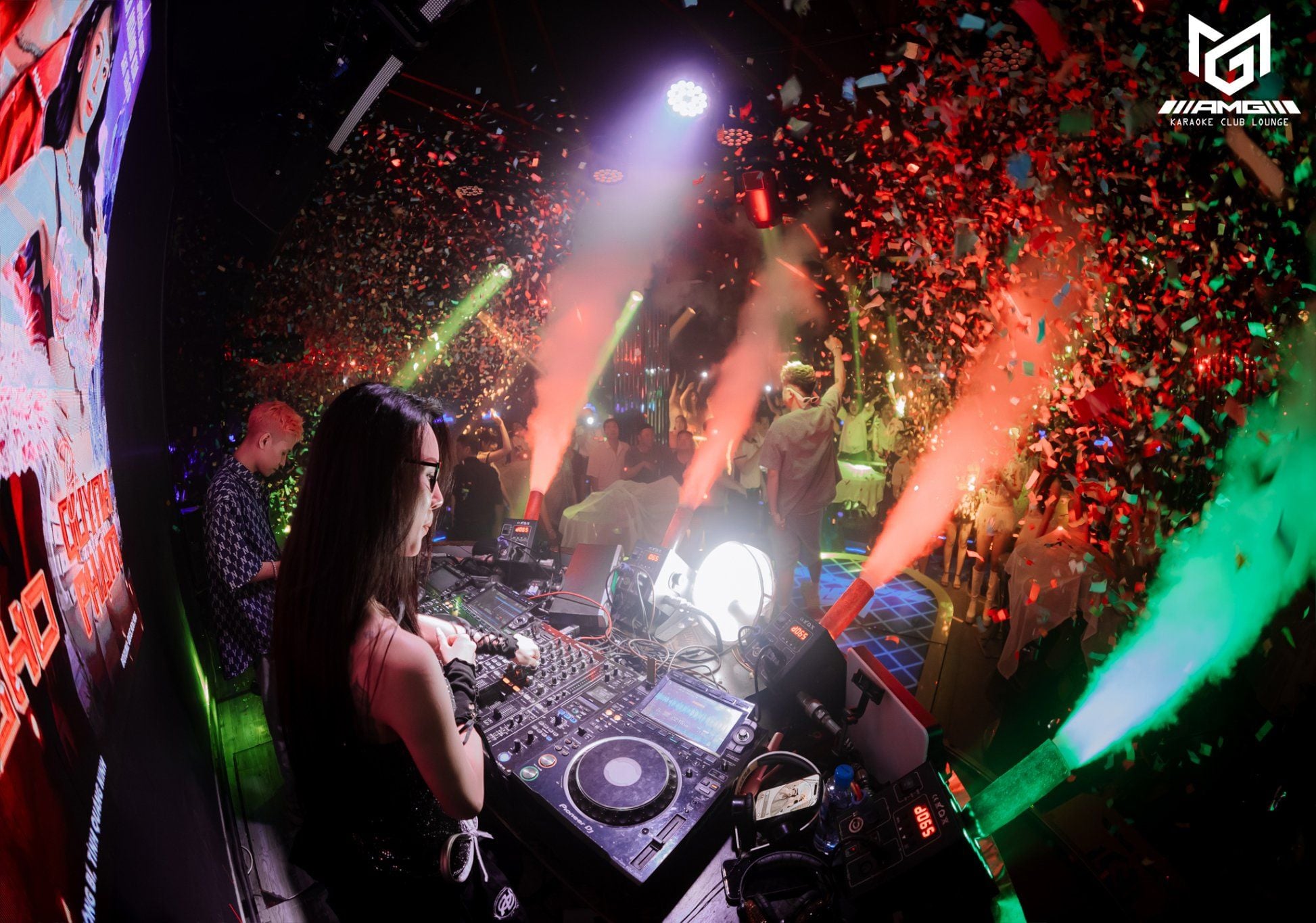 AMG Lounge & Bar - KĐT Midtown One