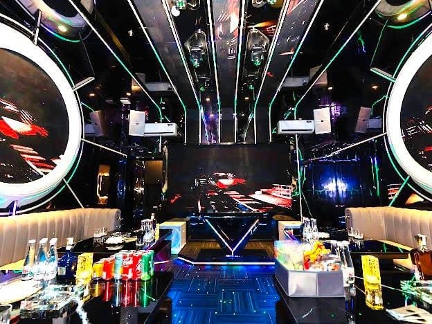 Karaoke G-Luxe - 90 - 92 Nguyễn Tri Phương