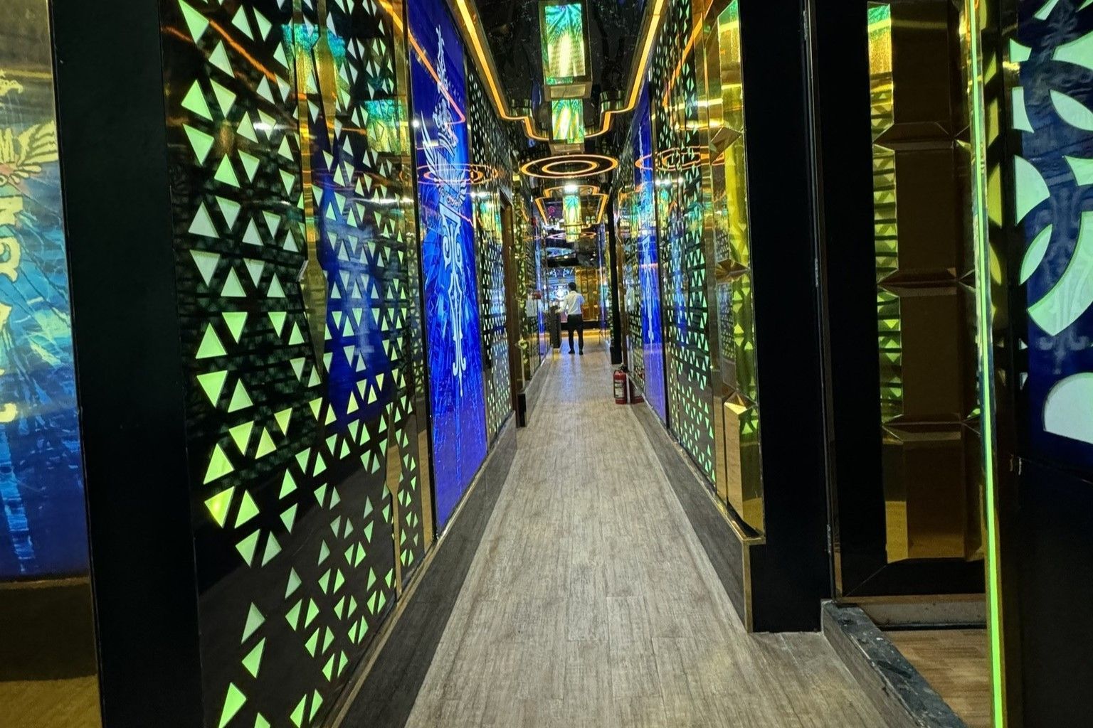 Karaoke Monaco - 130 Đường 9A