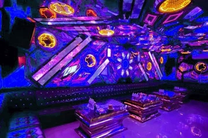 Karaoke BOSS VILLA KTV - 132 Đường Số 9A