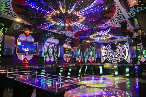 Karaoke Dubai - 35 Trần Hưng Đạo