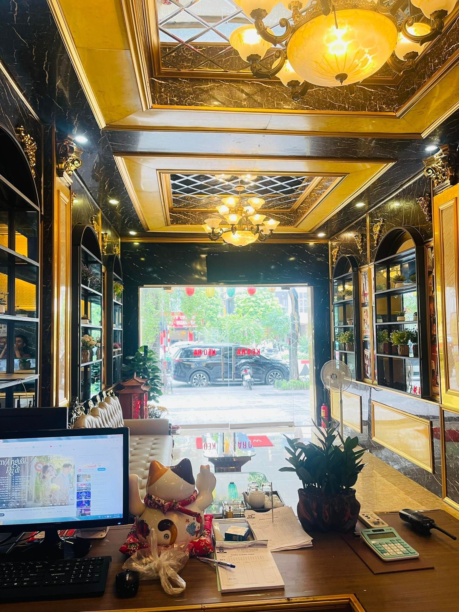 Karaoke 132 - 132 Hào Nam