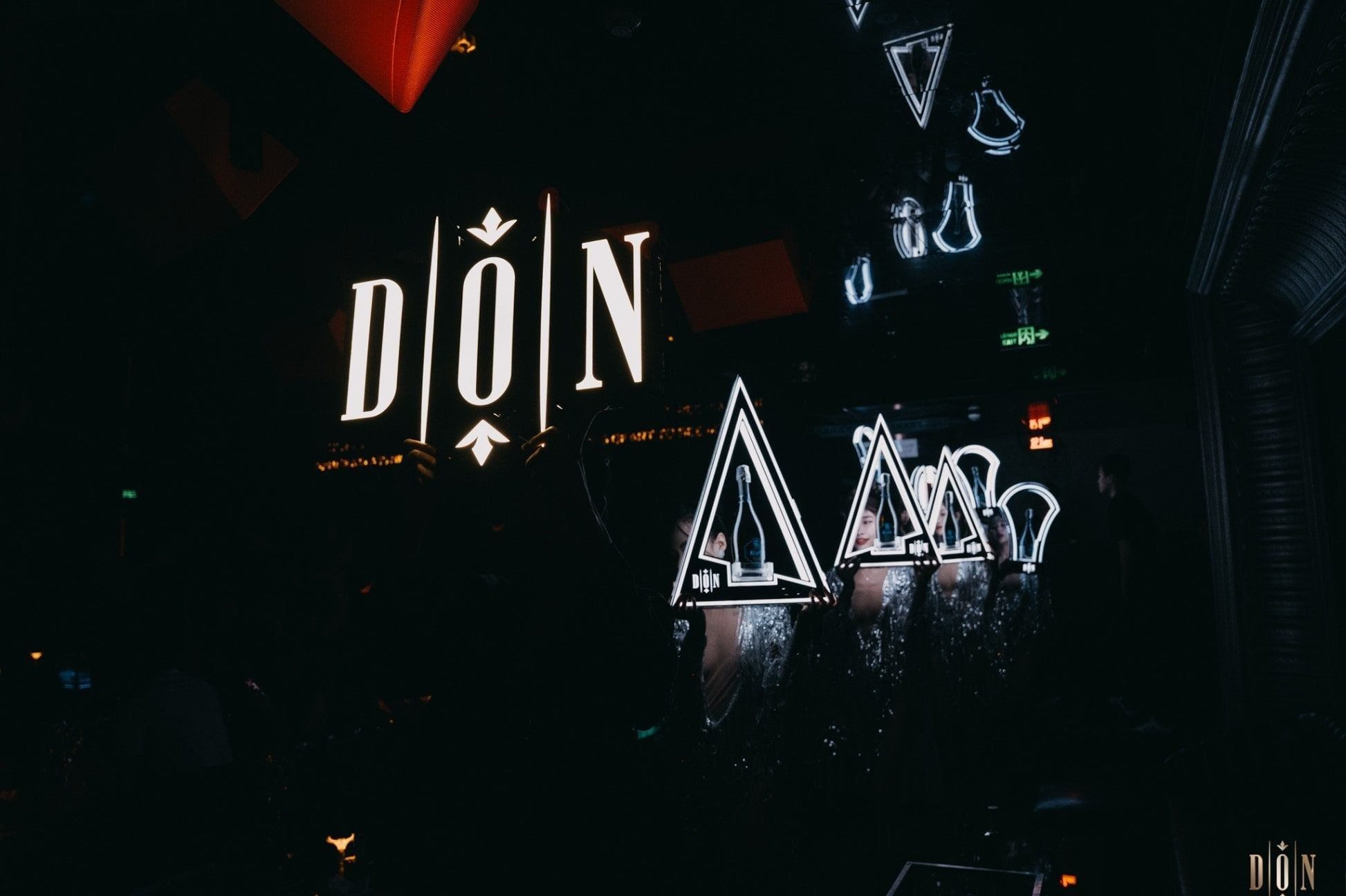 Scarlet Lounge - Hàng Da Mall