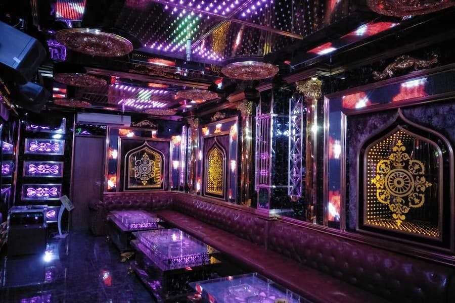 Karaoke Dubai - 35 Trần Hưng Đạo