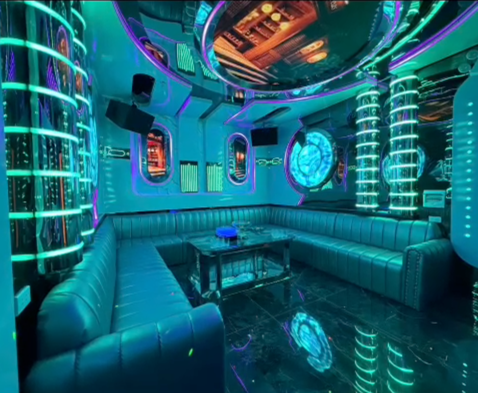 Karaoke Lumi KTV - 372 Ngọc Hân Công Chúa