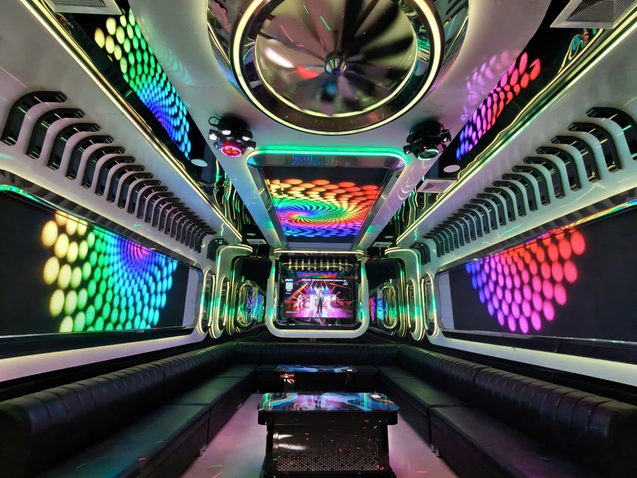 Karaoke 5 Sao - 16 Cửu Việt