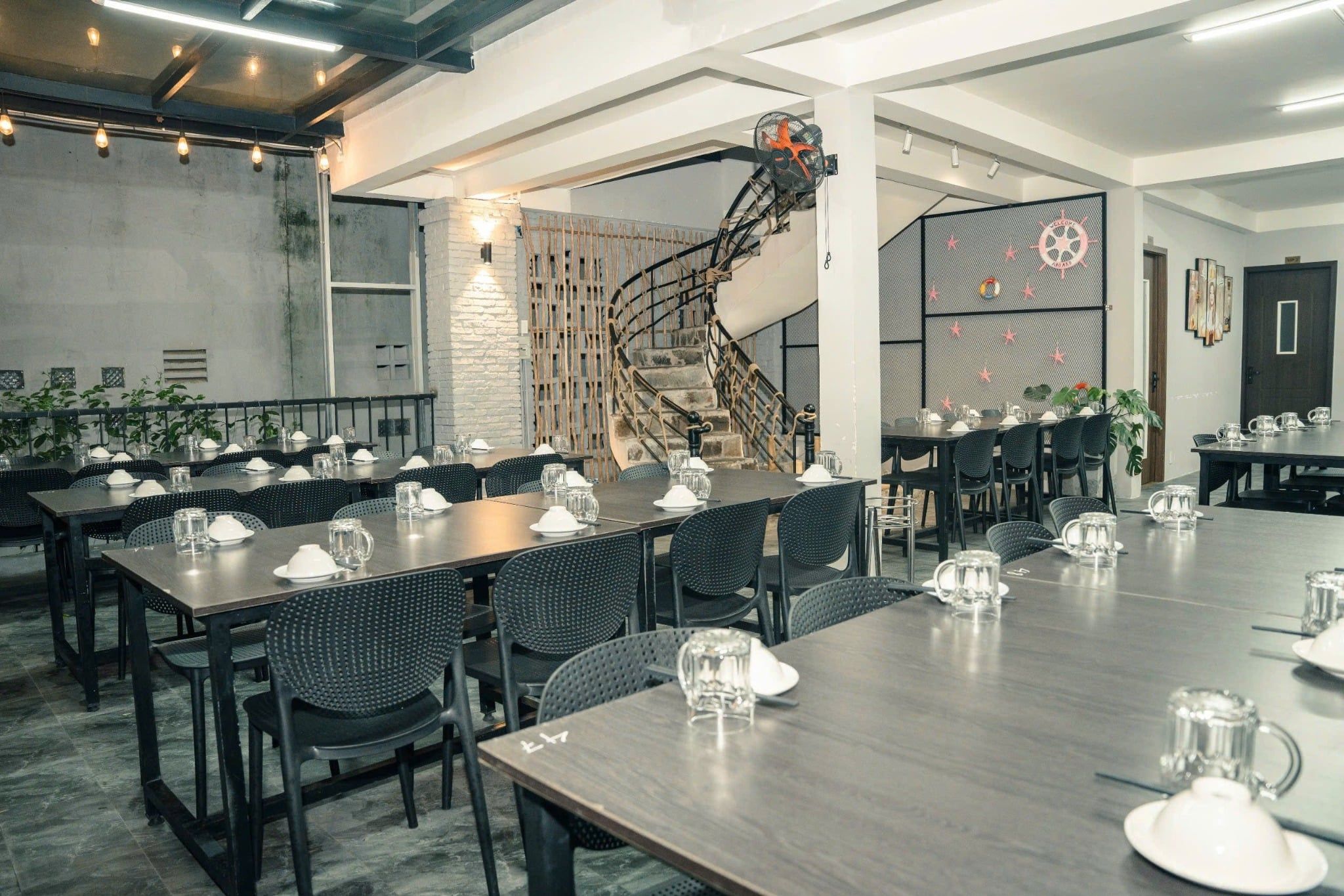 The Eight One - 81 Beer Garden - 118 - 120 Tân Sơn Nhì