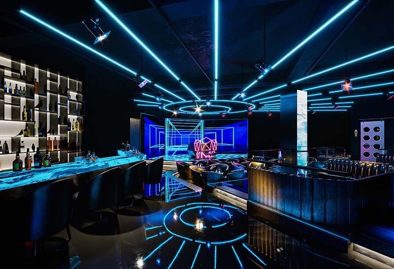 Emero Lounge - 36 Huỳnh Thúc Kháng