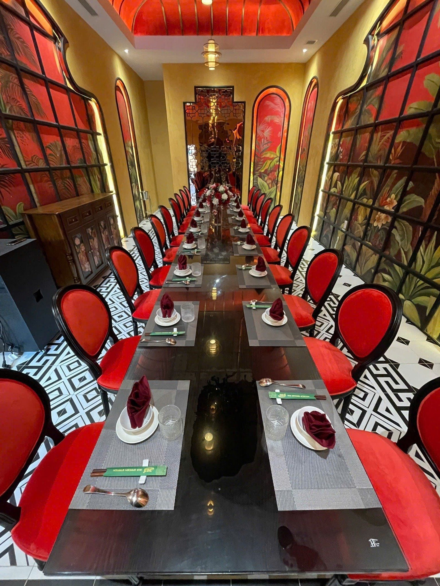 Hầm Rượu 303 - 303 Phạm Văn Đồng