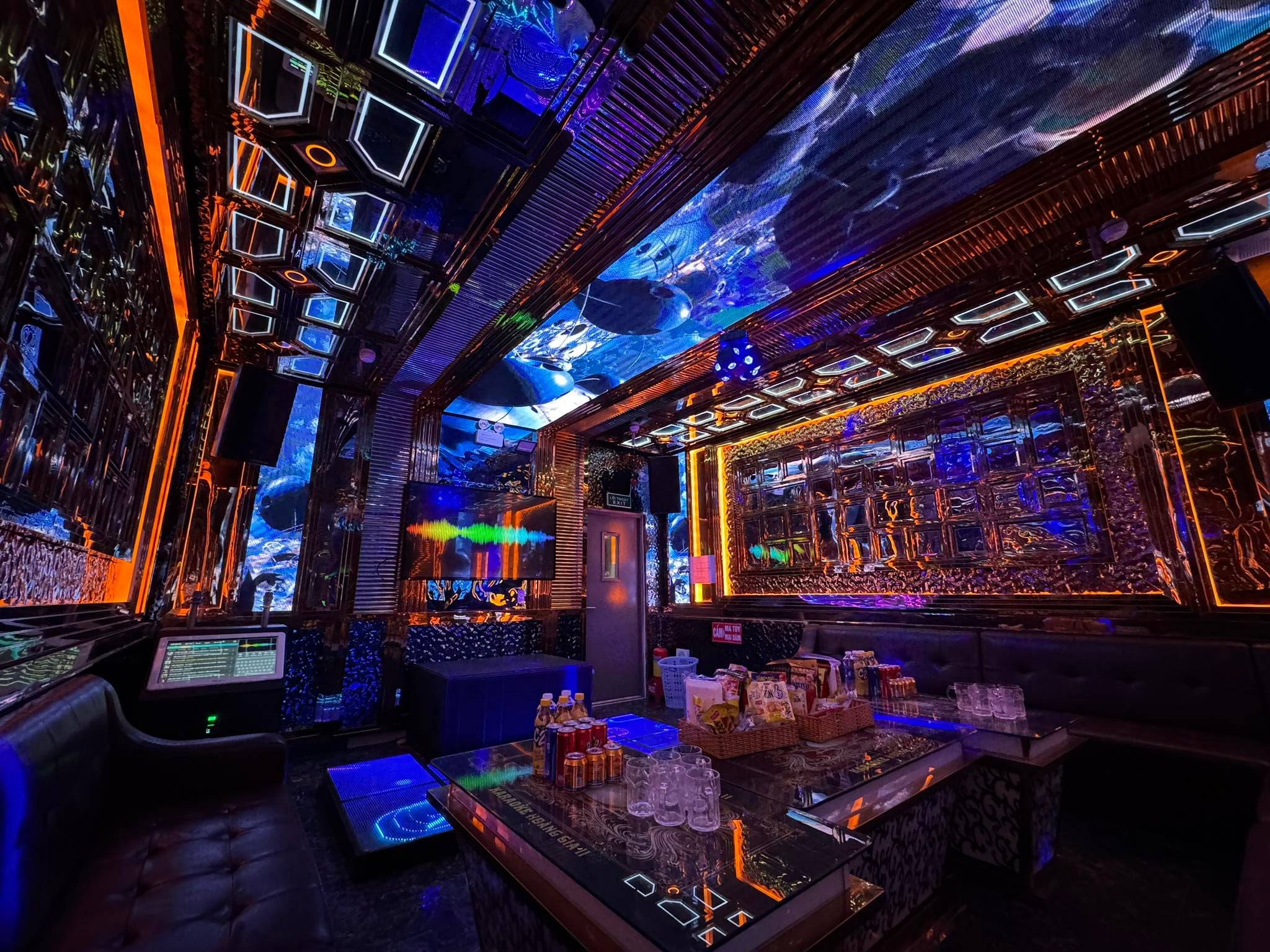 Karaoke Hoàng Gia 2 - Quốc Lộ 13