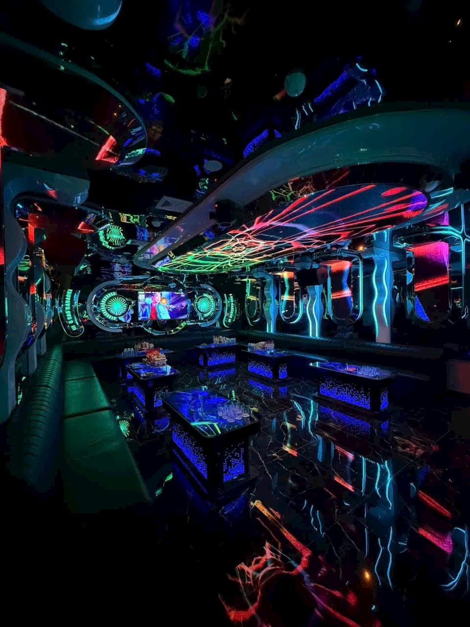 Karaoke 5 Sao - 265 Giảng Võ