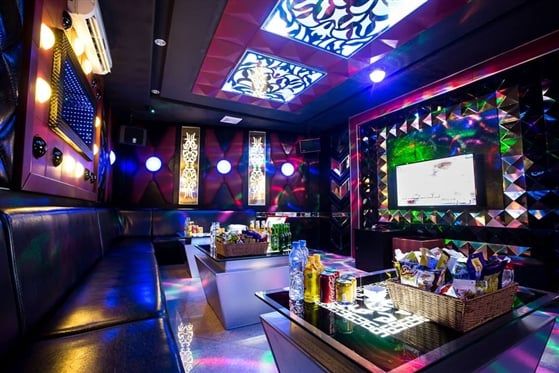 Karaoke Top One - Ngõ 1 Cửu Việt