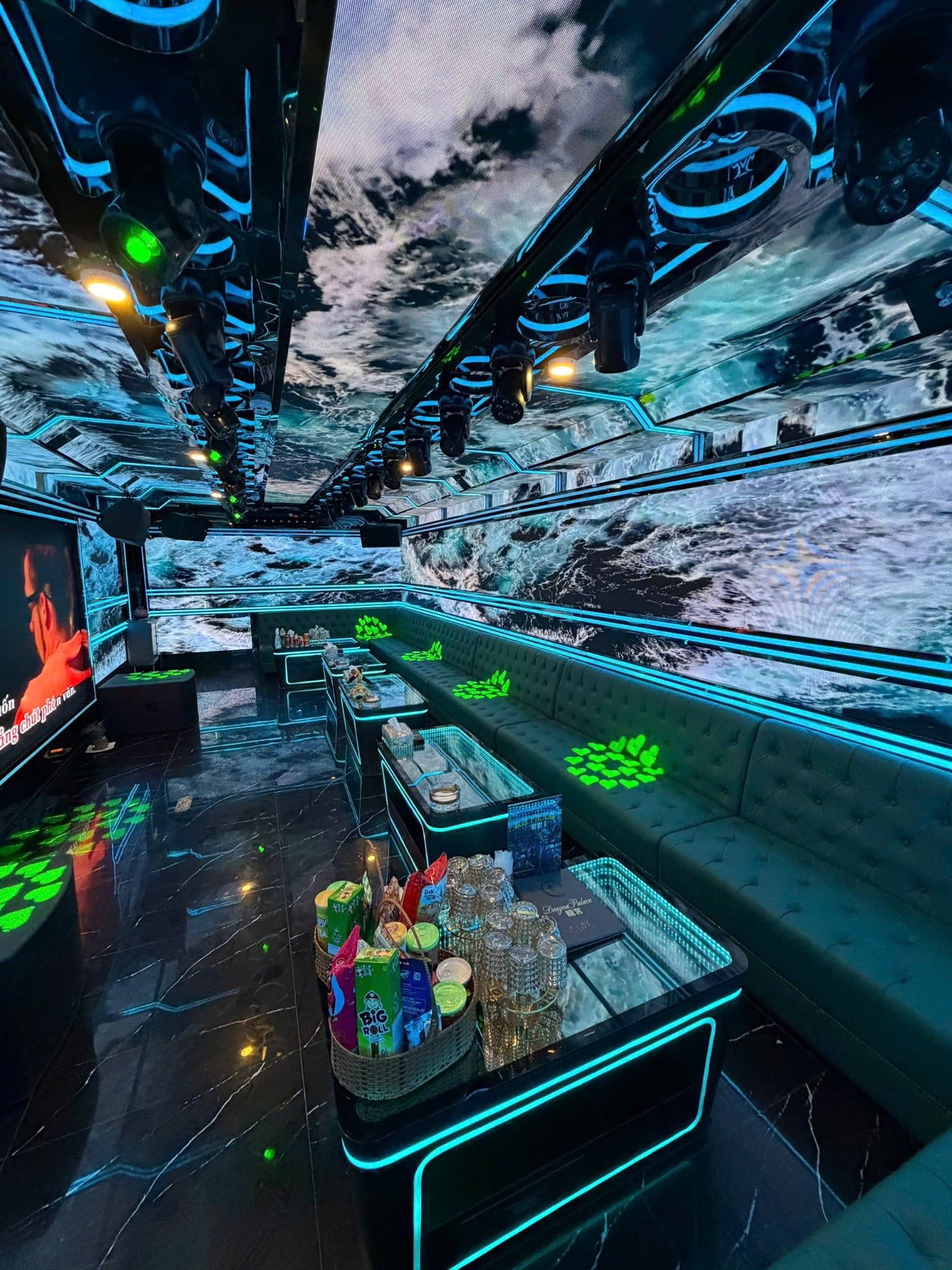 Karaoke Dragon Palace KTV - 151 Đường 9A