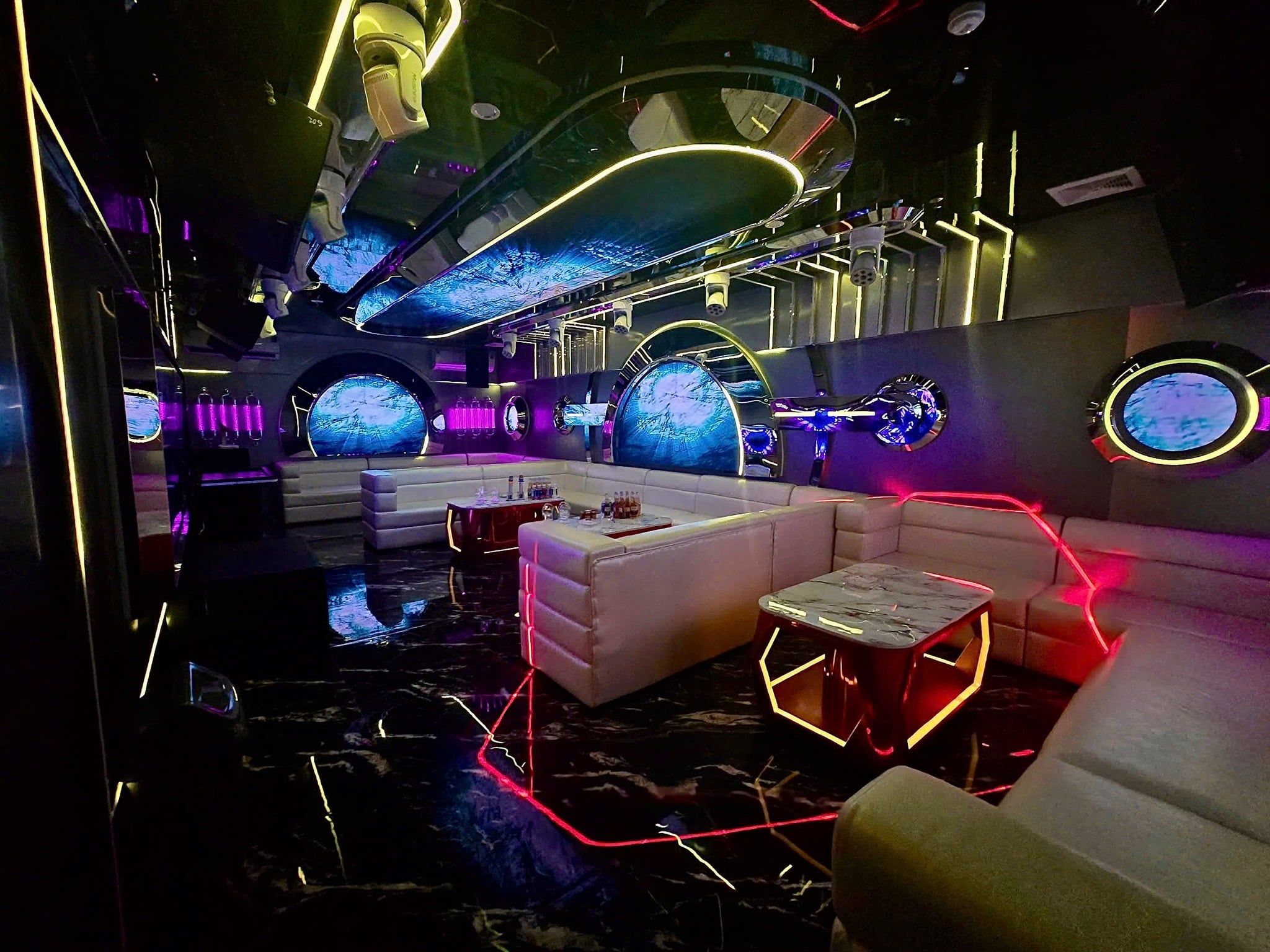 Karaoke Jaguarudi - 116 Tuệ Tĩnh