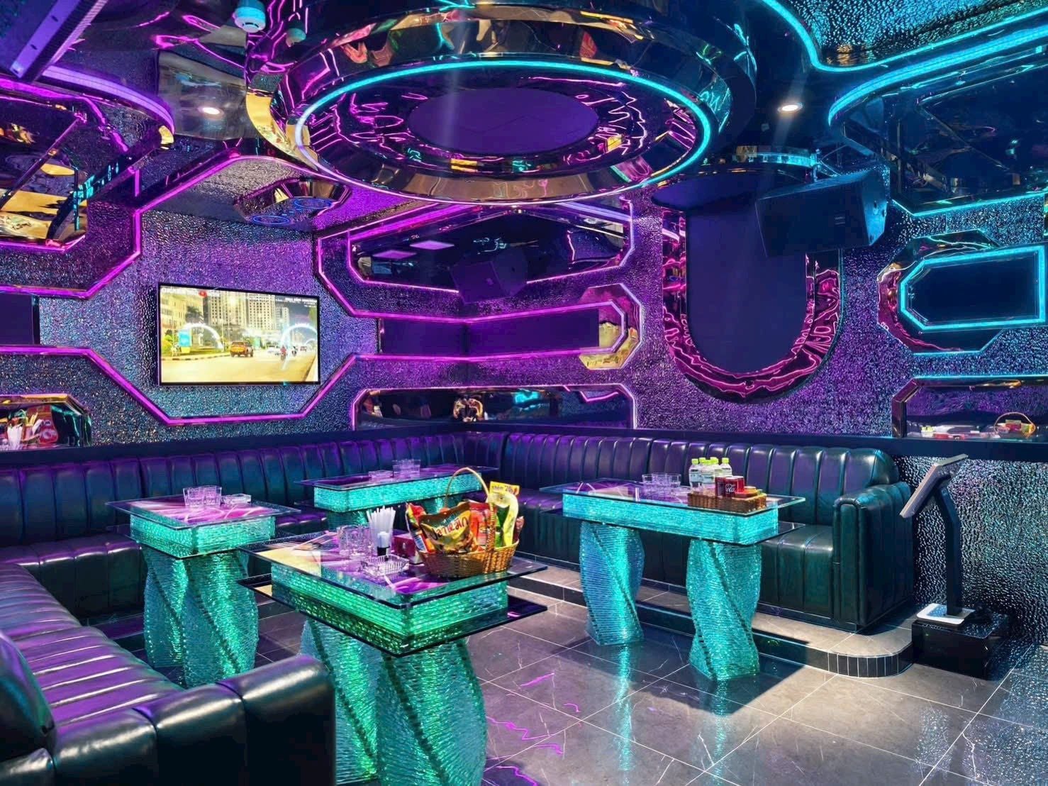 Karaoke Monaco - 197 - 199 CN11 Lê Trọng Tấn