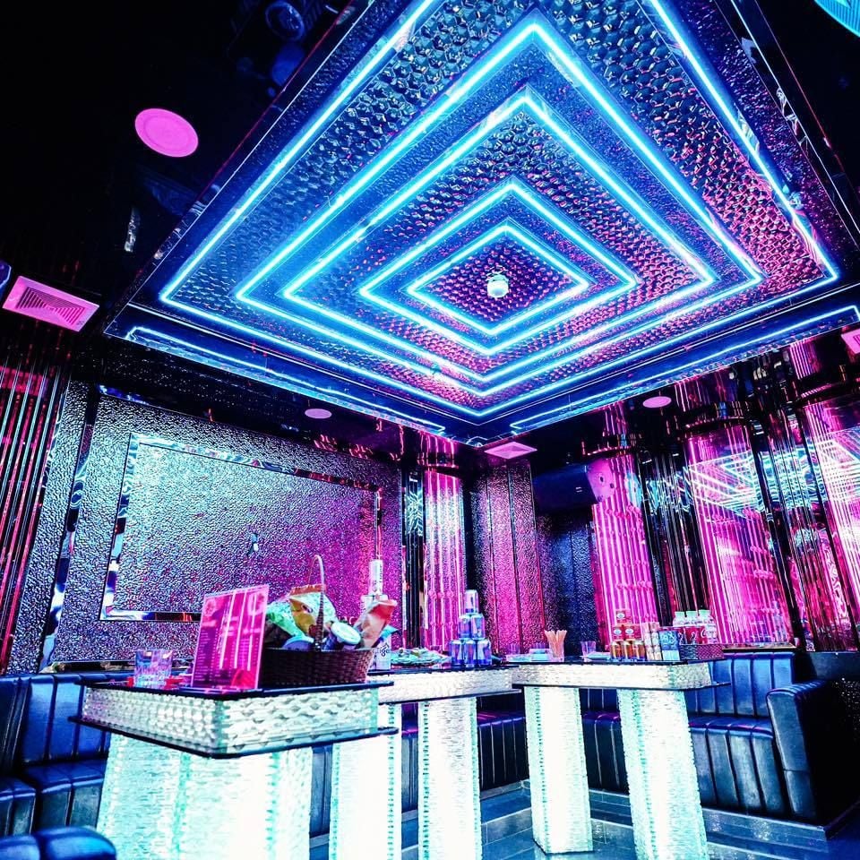 Karaoke Monaco - 197 - 199 CN11 Lê Trọng Tấn