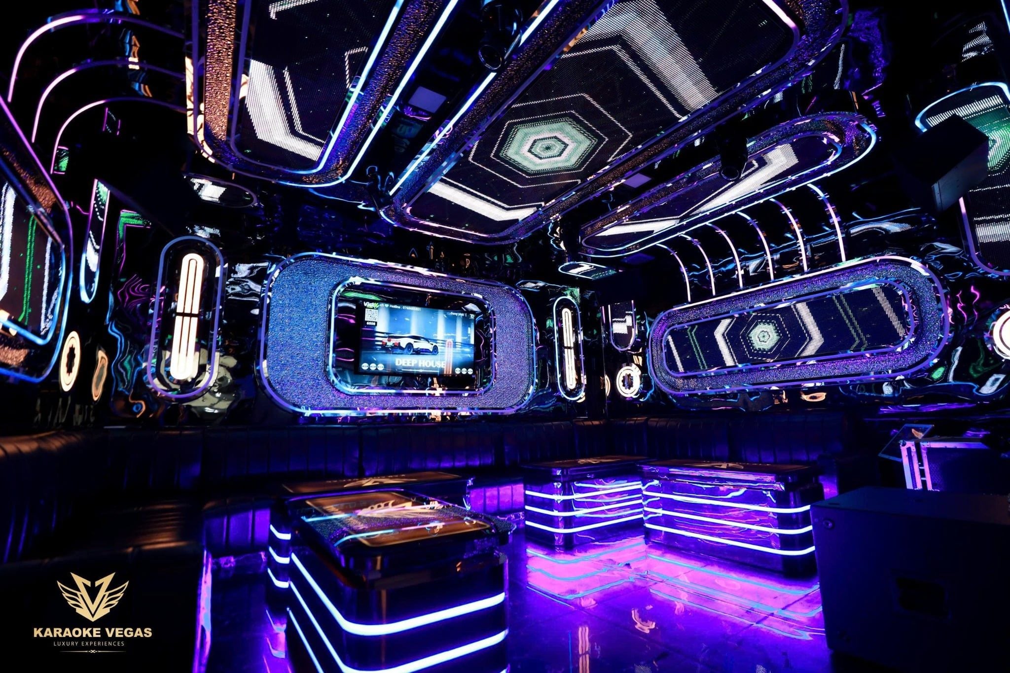 Karaoke Vegas - 31 Tân Lập