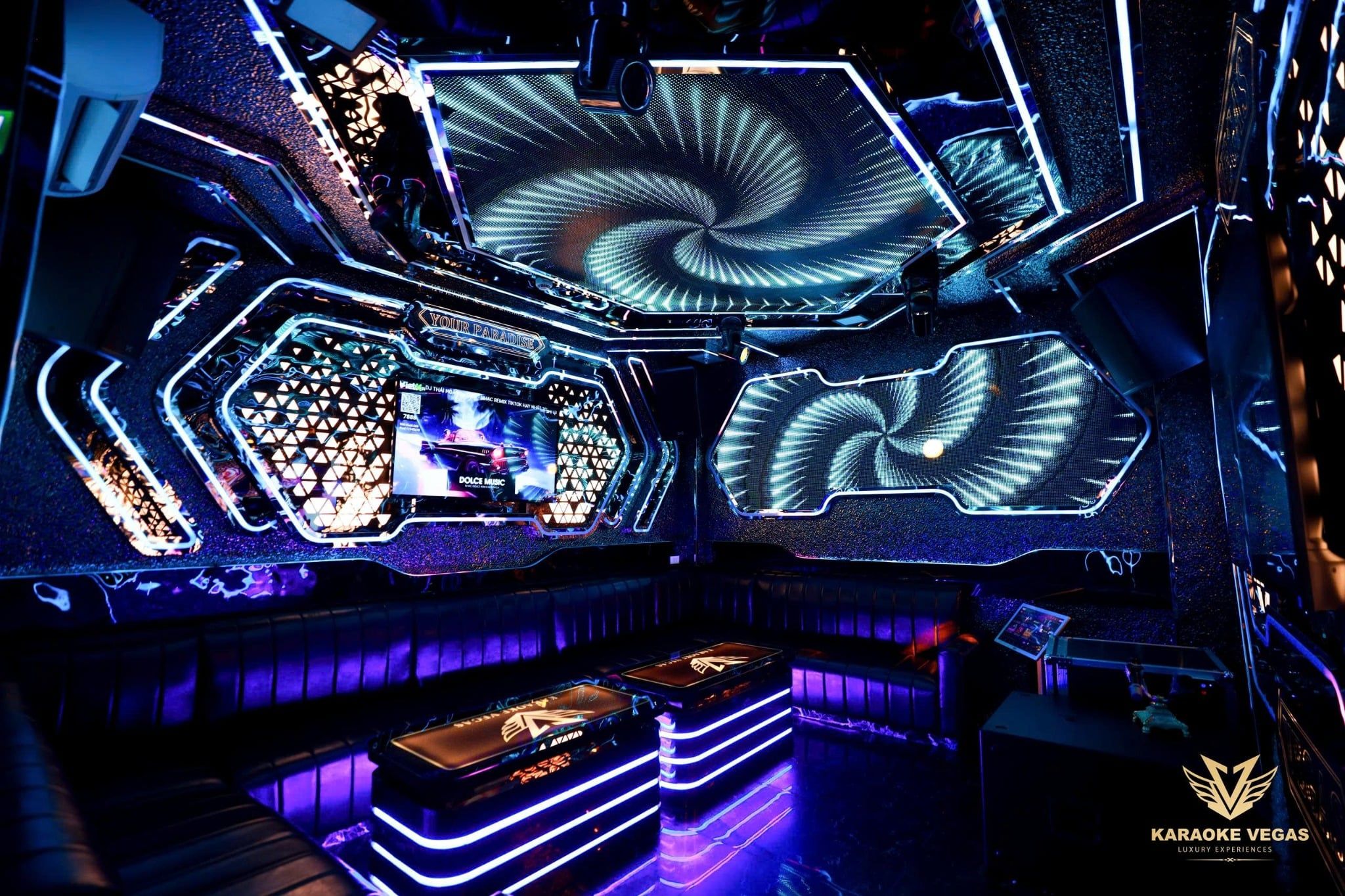 Karaoke Vegas - 31 Tân Lập