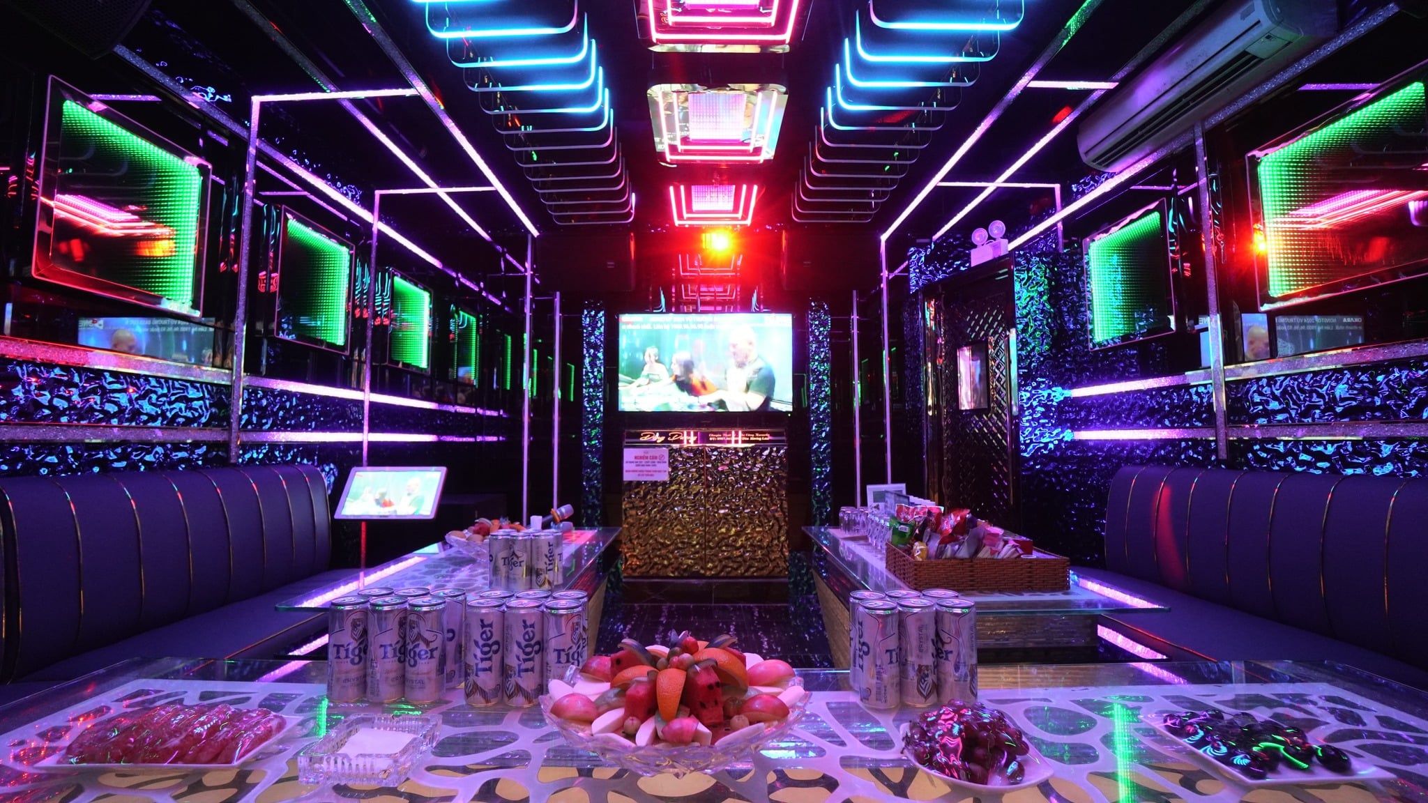 Karaoke VUI VUI - 50 Ấp Bắc