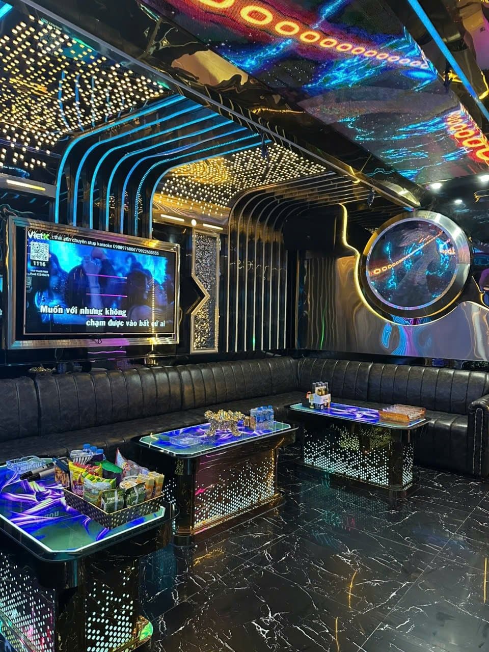 Karaoke MAX 1987 - 15 Lê Quang Đạo