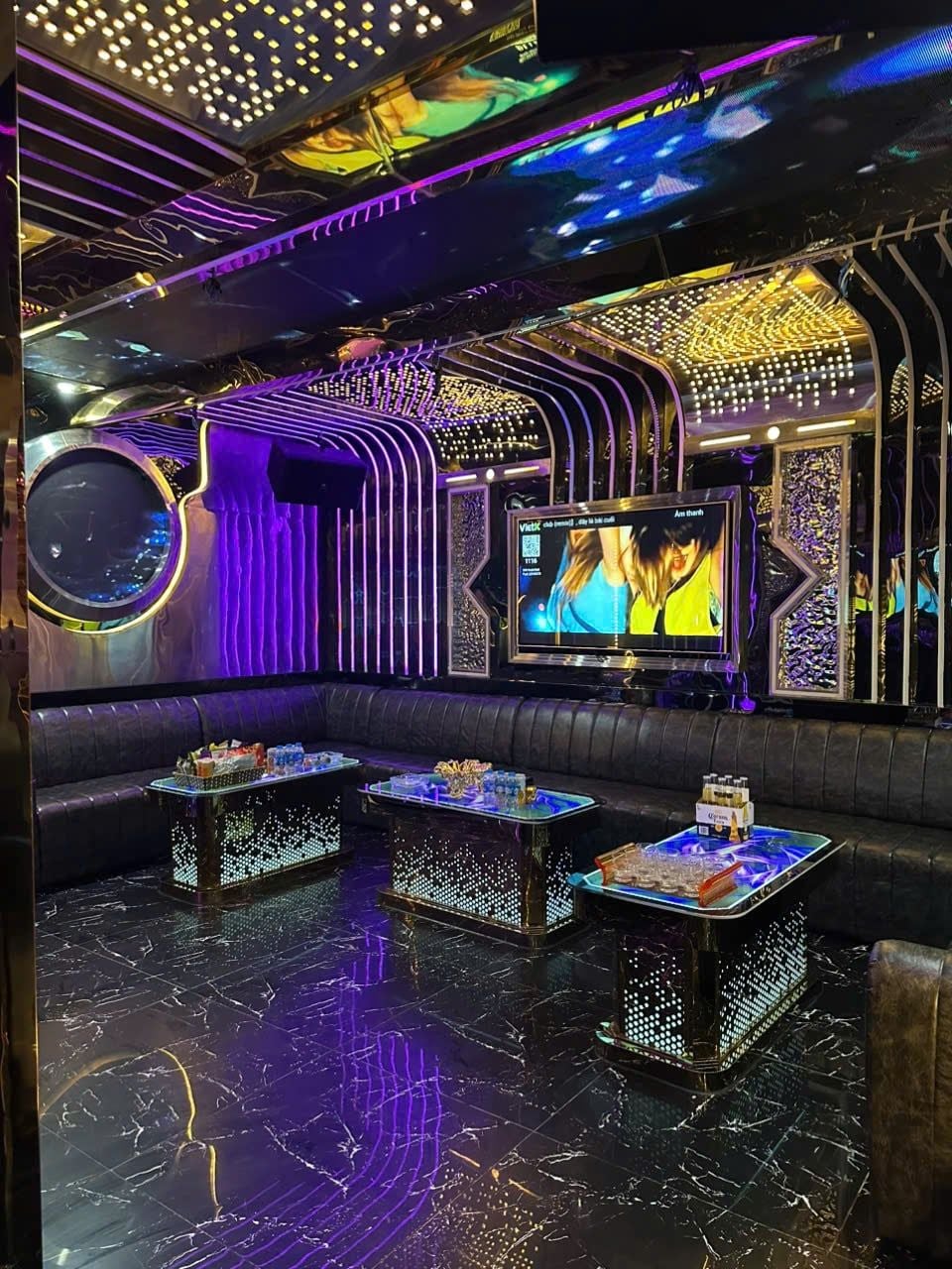 Karaoke MAX 1987 - 15 Lê Quang Đạo